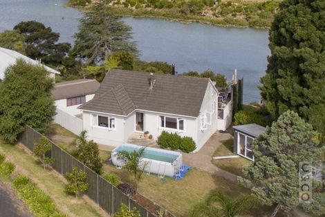 Photo of property in 18 Kent Terrace, Riverhead, 0820