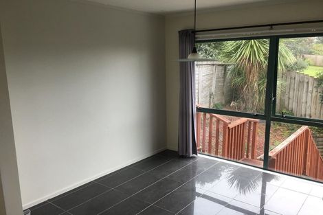 Photo of property in 1/41 Ennis Avenue, Pakuranga Heights, Auckland, 2010