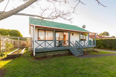 Photo of property in 81 Astley Avenue, New Lynn, Auckland, 0600