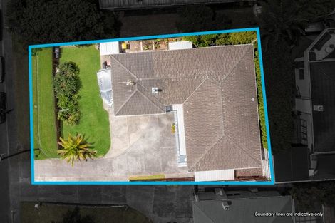 Photo of property in 1/4 Acacia Road, Torbay, Auckland, 0632