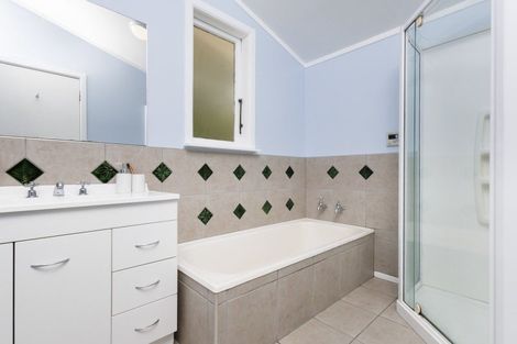 Photo of property in 328 Karori Road, Karori, Wellington, 6012