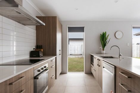 Photo of property in 44 Te Wharo Drive, Papamoa, 3118