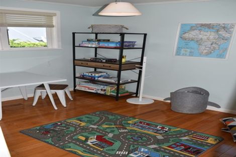 Photo of property in 44 Sarah Street, Waikawa Beach, Levin, 5573