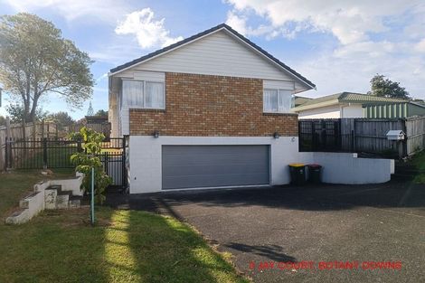 Photo of property in 3/166 Bradbury Road, Botany Downs, Auckland, 2010