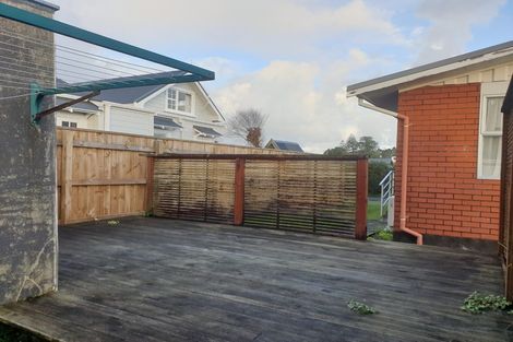 Photo of property in 1/58 Paynters Avenue, Strandon, New Plymouth, 4312