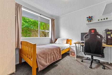 Photo of property in 1/56 Sunnynook Road, Sunnynook, Auckland, 0620