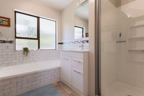 Photo of property in 79 Aorangi Road, Paraparaumu, 5032