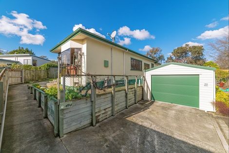 Photo of property in 494 College Street, Hokowhitu, Palmerston North, 4410