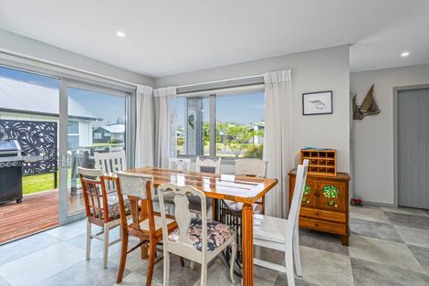 Photo of property in 41 Longreach Drive, Cooks Beach, Whitianga, 3591