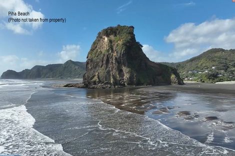 Photo of property in 60 Beach Valley Road, Piha, New Lynn, 0772