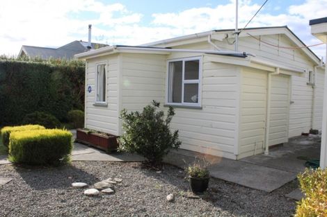 Photo of property in 1 Park Street, Winton, 9720