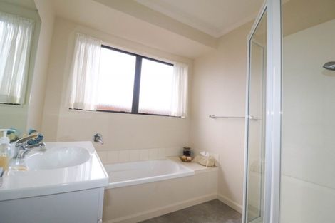 Photo of property in 2 Merrimana Drive, Thames, 3500