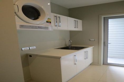 Photo of property in 1 Gleneagles Way, Waiwhakaiho, New Plymouth, 4312