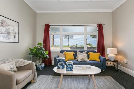Photo of property in 629 Marine Parade, Napier South, Napier, 4110