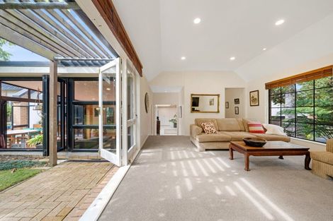 Photo of property in 151 Taupaki Road, Taupaki, Henderson, 0782