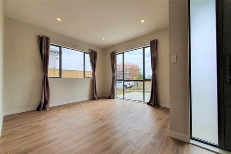 Photo of property in 3 Tautoru Avenue, Orewa, 0931