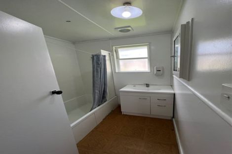 Photo of property in 20 Eastview Road, Glen Innes, Auckland, 1072
