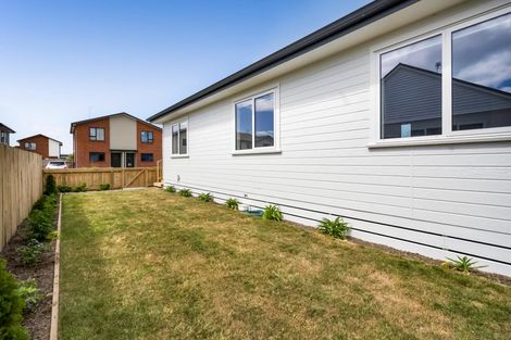 Photo of property in 16 Holford Street, Westown, New Plymouth, 4310