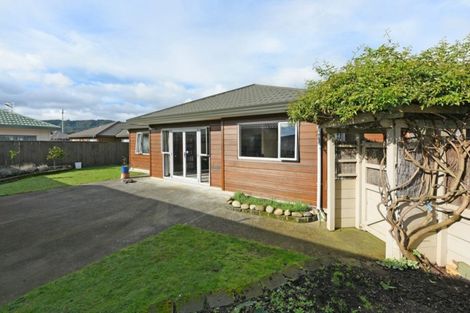 Photo of property in 17 Messines Avenue, Trentham, Upper Hutt, 5018