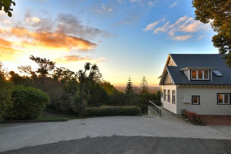 Photo of property in 103 Hackthorne Road, Cashmere, Christchurch, 8022