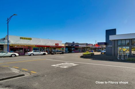 Photo of property in 1/7 Mahoe Street, Strandon, New Plymouth, 4312