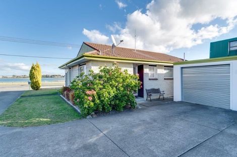 Photo of property in 1/30 Meeanee Quay, Westshore, Napier, 4110