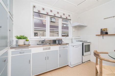 Photo of property in 12 Centennial Drive, Hokowhitu, Palmerston North, 4410