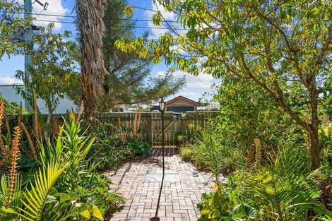 Photo of property in 54 Dublin Street, Martinborough, 5711