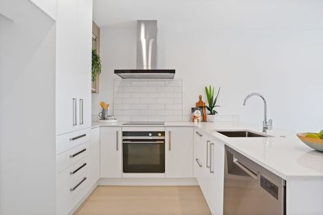 Photo of property in 4 Juniper Drive, Rosehill, Papakura, 2113