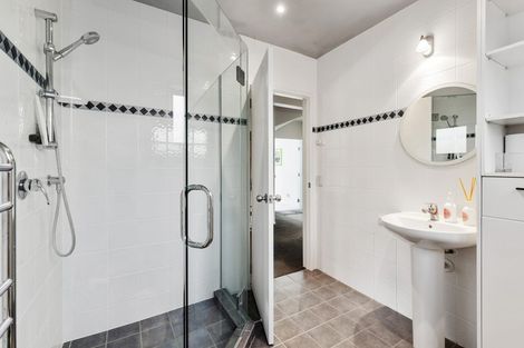 Photo of property in 22a Eastcliffe Road, Castor Bay, Auckland, 0620