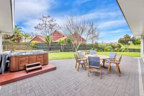 Photo of property in 20 Gairloch Place, Wattle Downs, Auckland, 2103