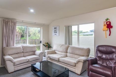 Photo of property in 105 Makarini Street, Paraparaumu, 5032