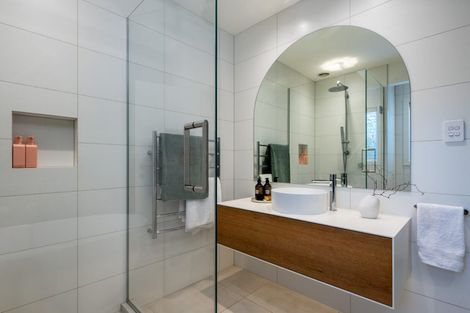 Photo of property in 29 Cliff Road, Torbay, Auckland, 0630