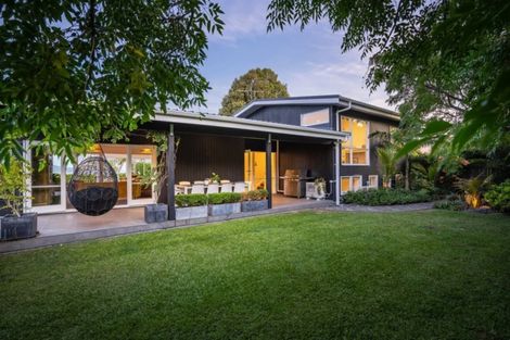 Photo of property in 109 East Coast Road, Castor Bay, Auckland, 0620