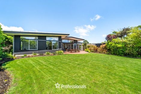 Photo of property in 12 Mount Marua Way, Timberlea, Upper Hutt, 5018