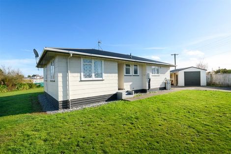 Photo of property in 33 Holland Crescent, Bulls, 4818