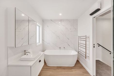 Photo of property in 9a Church Road, Taradale, Napier, 4112