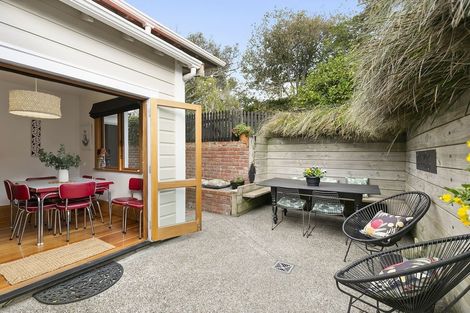 Photo of property in 37 Herald Street, Berhampore, Wellington, 6023