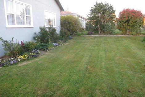 Photo of property in 15 Timaru Road, Waimate, 7924