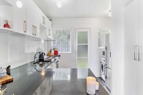 Photo of property in 3/19a Verbena Road, Birkdale, Auckland, 0626