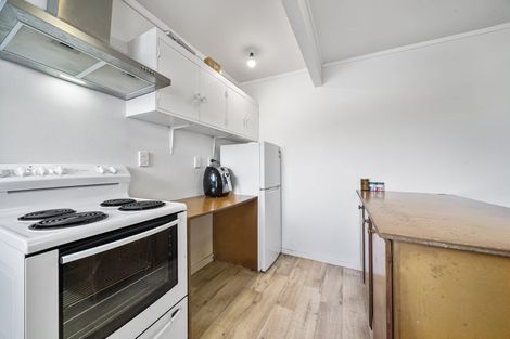 Photo of property in 10 Queens Drive, Kilbirnie, Wellington, 6022