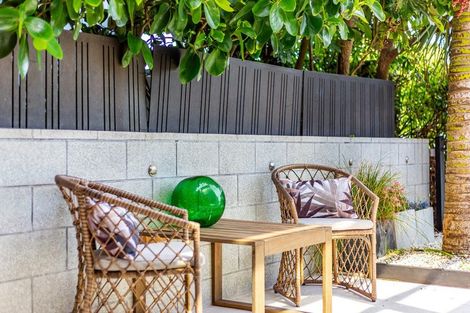 Photo of property in 377a Karaka Bay Road, Karaka Bays, Wellington, 6022