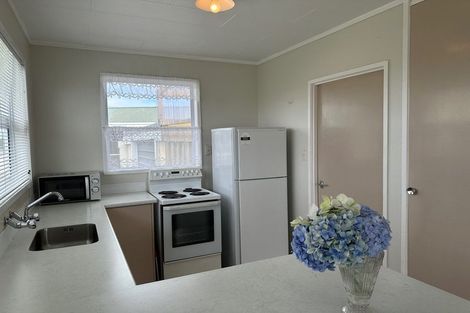 Photo of property in 15 Nelson Street, Waitara, 4320