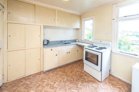 Photo of property in 1 Balgownie Avenue, Gonville, Whanganui, 4501