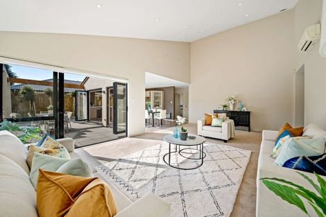 Photo of property in 25 Erne Crescent, East Tamaki, Auckland, 2016