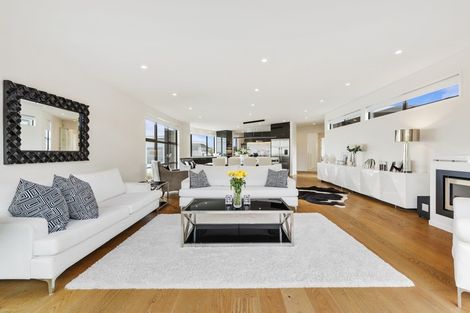 Photo of property in 4c Beach Road, Castor Bay, Auckland, 0620