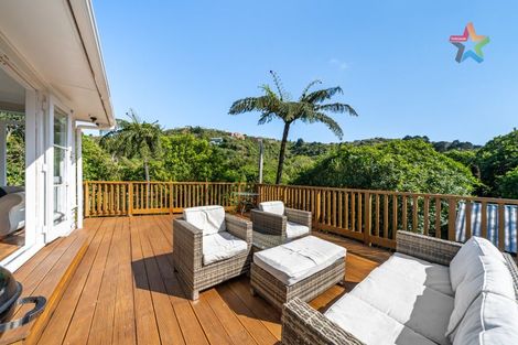 Photo of property in 64 Pekanga Road, Normandale, Lower Hutt, 5010