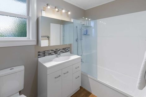 Photo of property in 3 Wakefield Street, Awapuni, Palmerston North, 4412