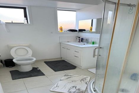 Photo of property in 78 Bluebird Crescent, Unsworth Heights, Auckland, 0632