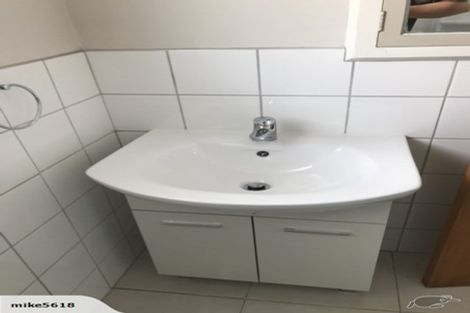 Photo of property in 2/14 Church Square, Addington, Christchurch, 8024